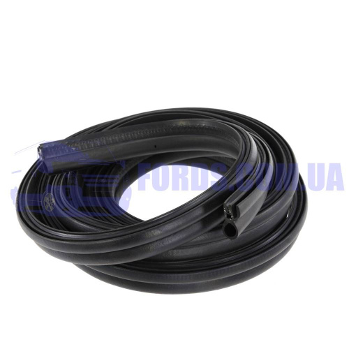 1934579 Уплотнитель крышки багажника FORD COURIER 2014- DP GROUP